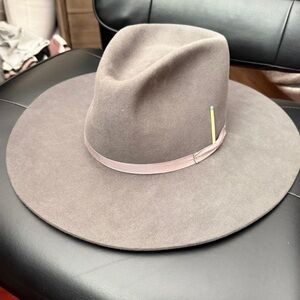 Rodeo King Gray Hat with Red Interior
